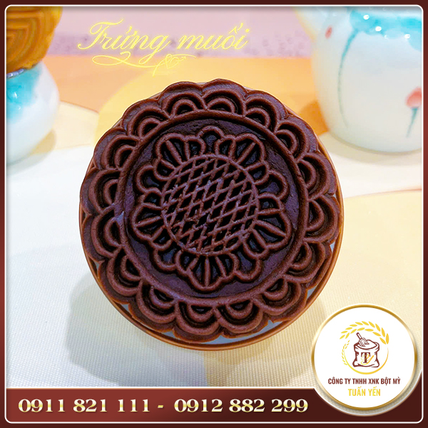 Bánh trung thu nướng chocolate nhân lava trứng muối